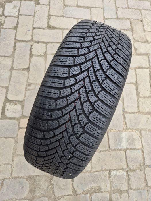 O bucată 225/55 R19 M+S iarnă - una Bridgestone