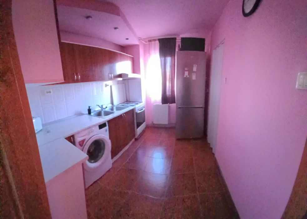 Apartament 2 camere , confort 1 semidecomandat