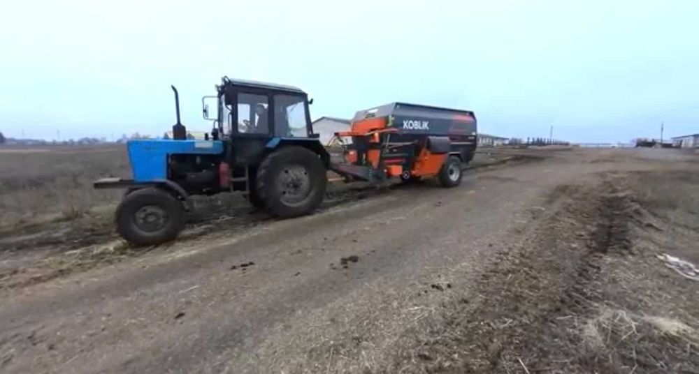 Измельчитель - смеситель - раздатчик кормов MH 150