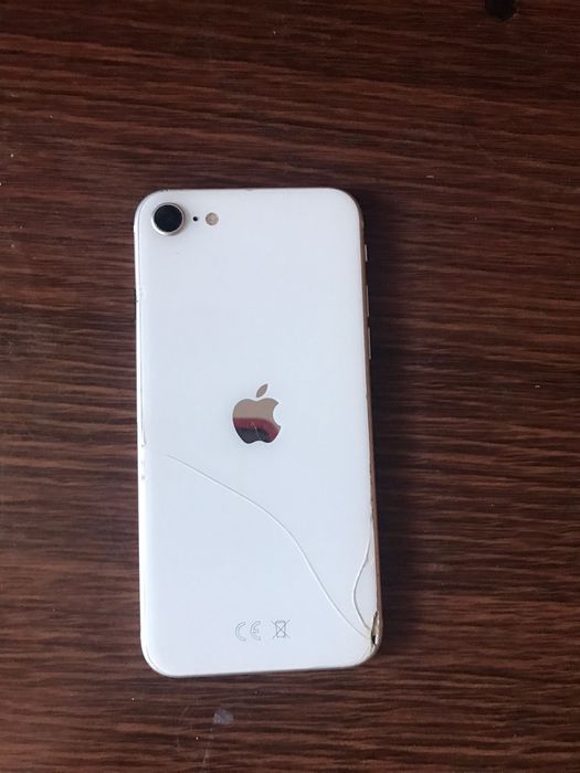 Айфон se 2020/128