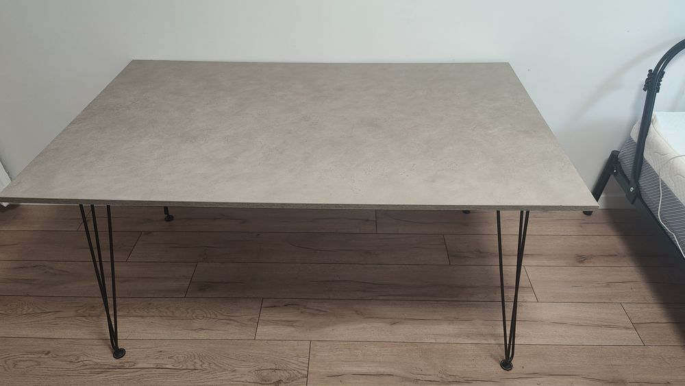 Продам хороший стол