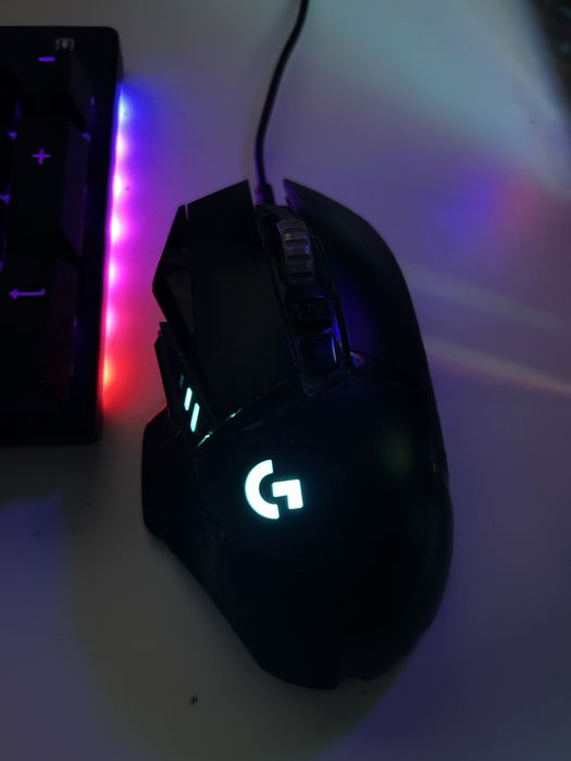 Vand SETUP (Pc,monitor,microfon,mouse,tastatura)+Stick de internet