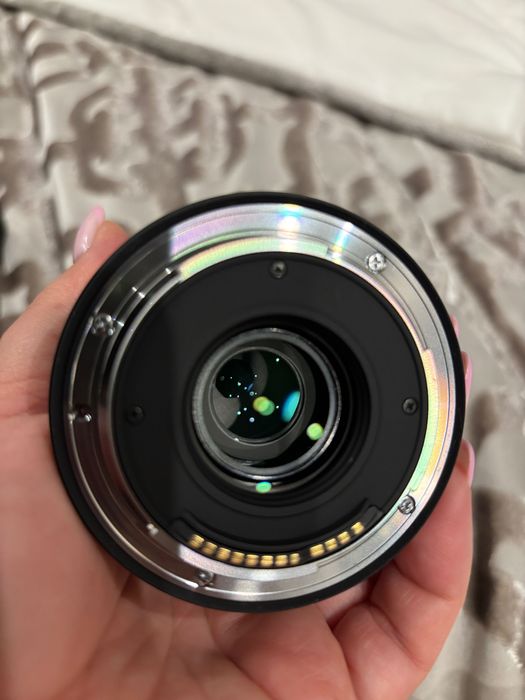 Sigma 18-50mm f/2.8 DC DN Contemporary - Canon EOS R (RF)