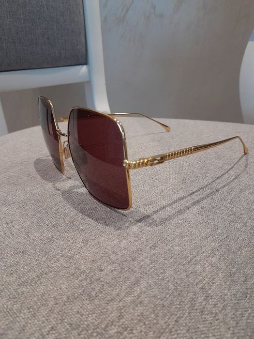 Ochelari de soare dama originali FENDI Noi fara eticheta cu cerificat de autenticitate.