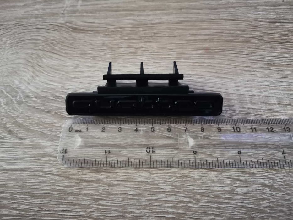 Audi Quattro емблема за решетка черна