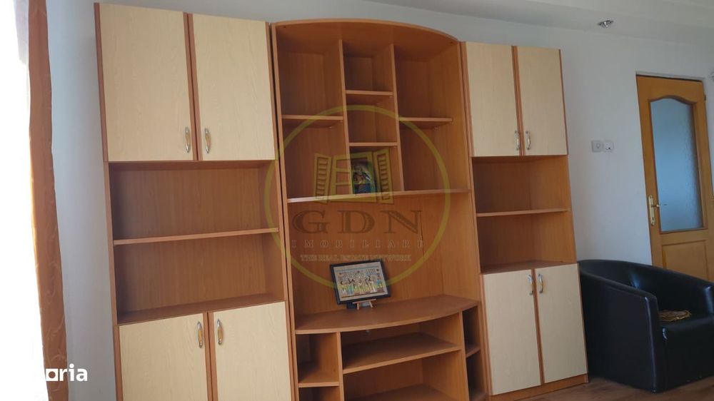 Apartament de vanzare doua camere decomandat, Vasile Aaron!