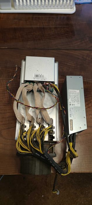 Bitmain Antminer L3++