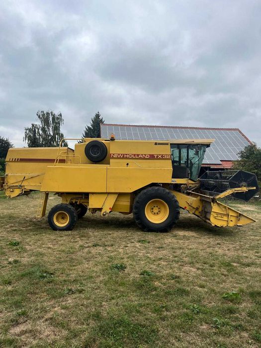 Combina New Holland TX 32 import Germania