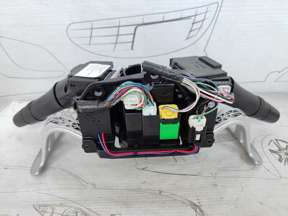 Ansamblu manete comenzi volan + padele + spiră Mitsubishi Outlander 8617A012 2014 / [2013-2021] / (5B3)