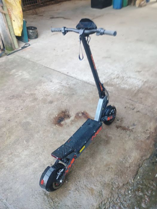 Trotineta electrică kukirin G2 2025