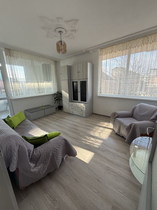 Дава се под наем Четиристаен апартамент в Казанлък - 120 кв.м за 331.5 € - Снимка #2