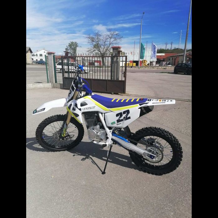 Мотор кросов бензинов 250 кубика