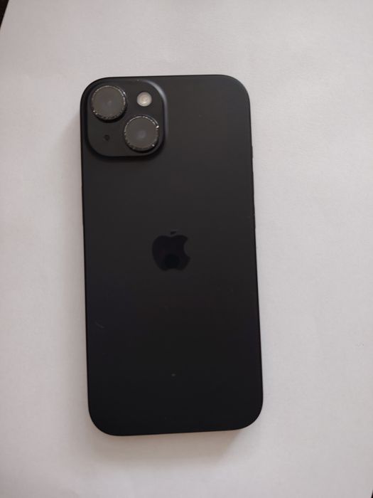 телефон  iPhone 15