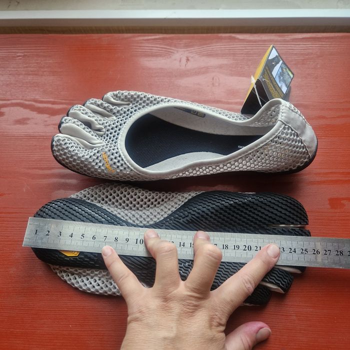 Продам босоногие, пятипалые балетки vibram 23000тг