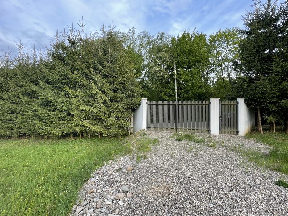 Vând teren intravilan sau schimb cu apartament in Sighet sau Baia Mare + diferenta din partea mea