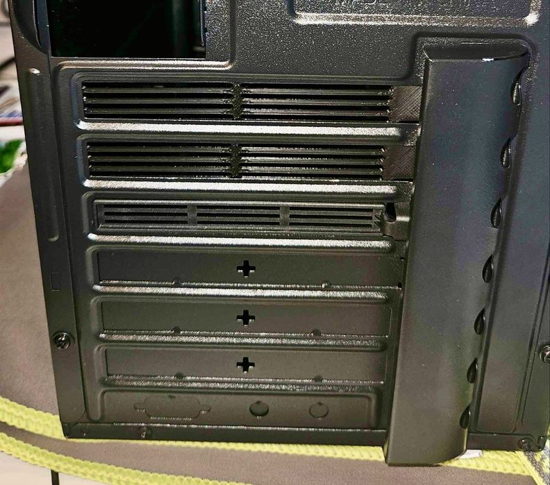 Set 5x Capace / Slot Cover PCI-e cu Ventilație Carcasă PC
