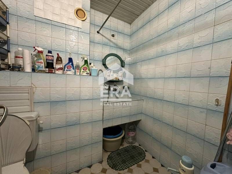 Тристаен апартамент в квартал ,,Любен Каравелов ,,