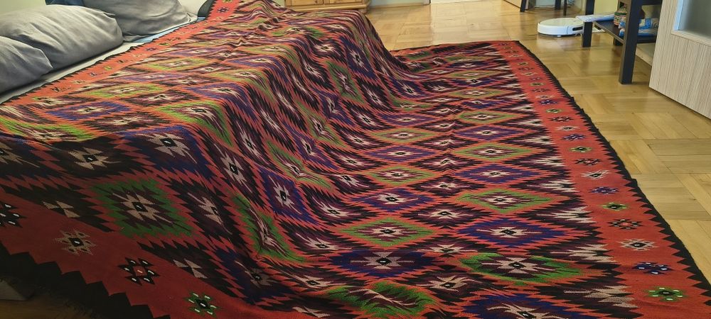 Чипровски килим 340 на 230