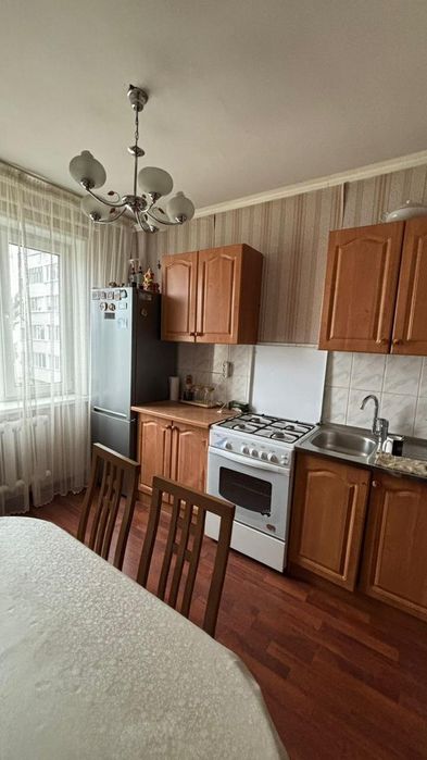Продам 3х ком квартиру район Байтерек.