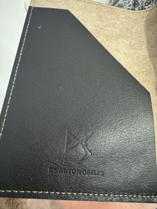 Кожен калъф за автомобилни документи DS Automobiles