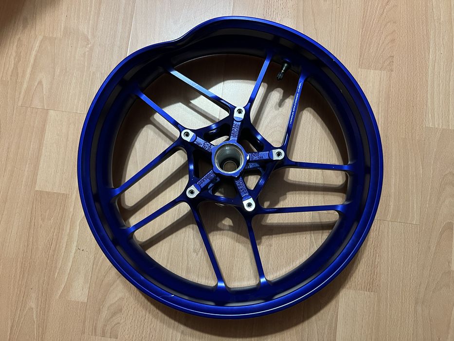 Джанта от Yamaha MT09SP 2021 front wheel - с удар!