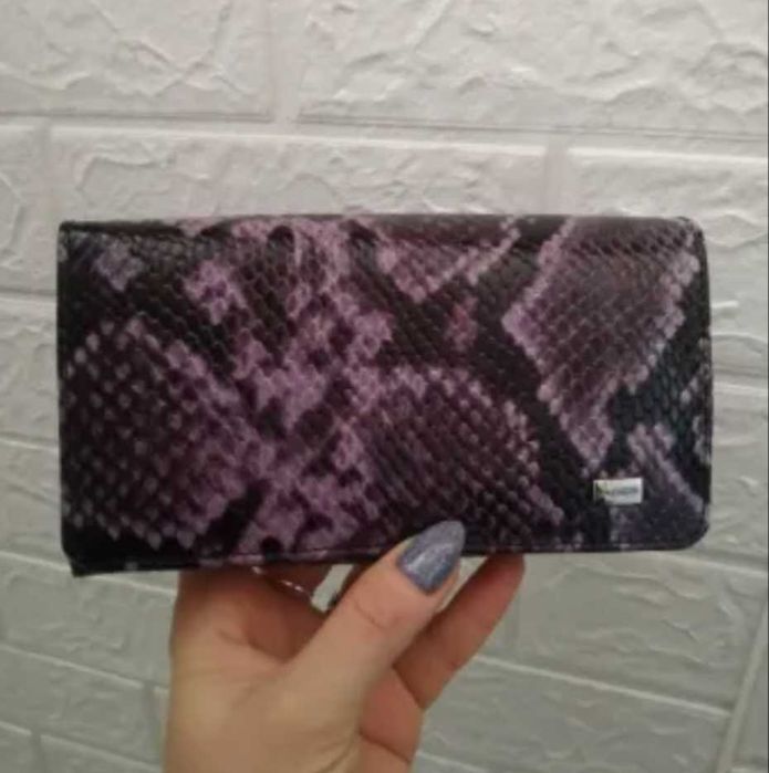 Дамски портмонета