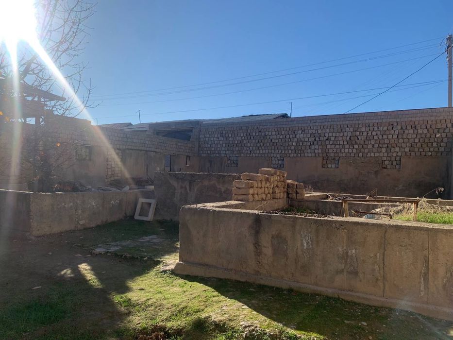 Uy sotiladi yer hisobida uch qahramon pos  shoro bozor