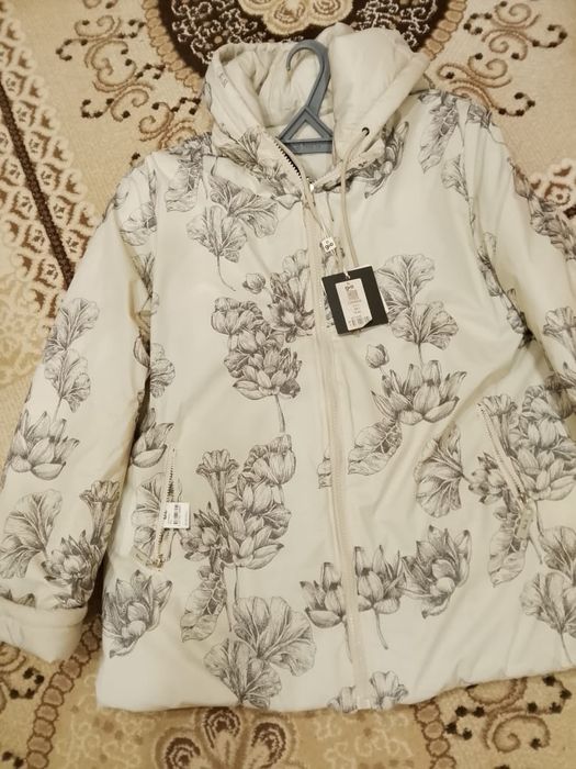Продам куртку новую