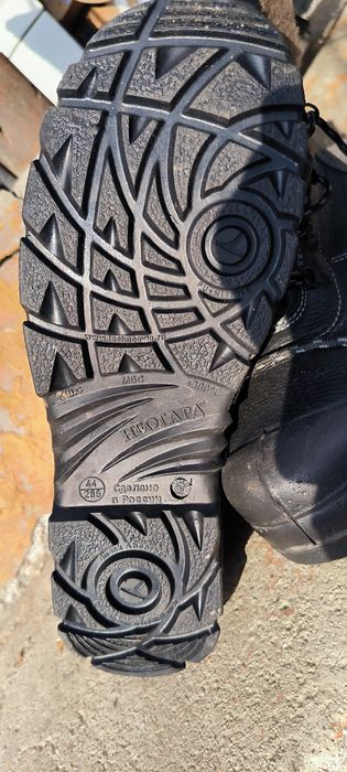 Продам ботинки СИЗ