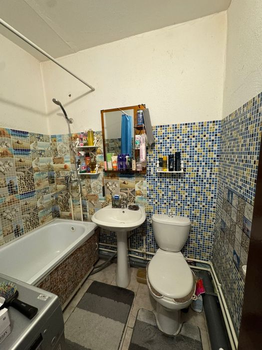 Продам 1 ком квартиру район Береке