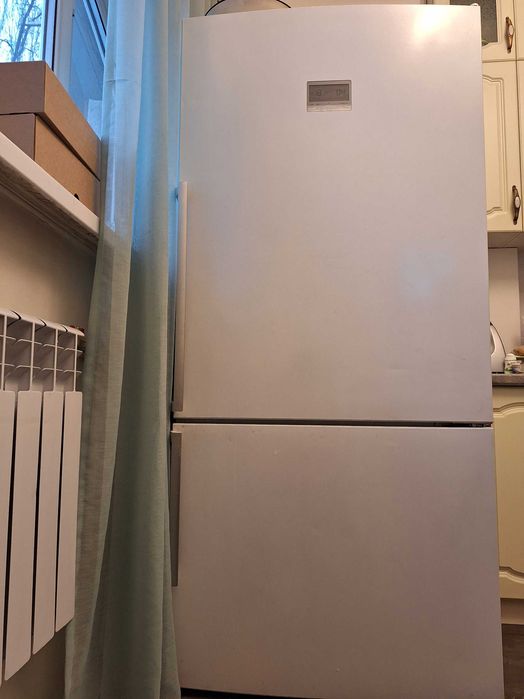 BOSCH kgn86aw30u холодильник