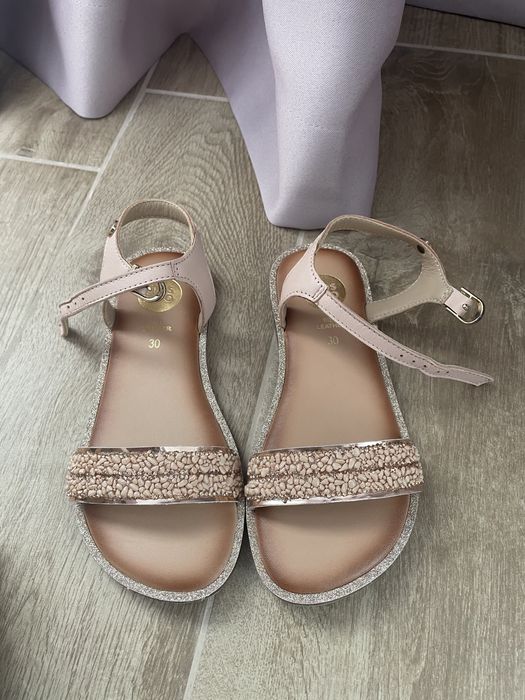 Нови сандали Gioseppo