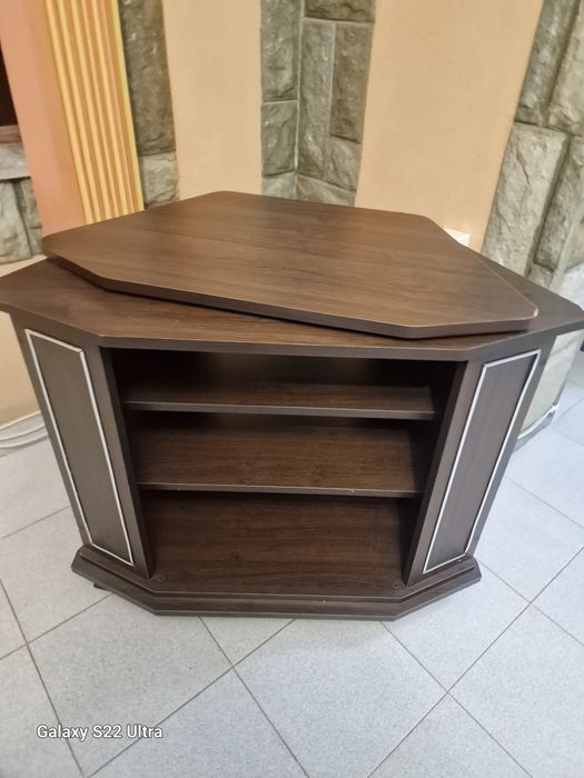 Кожен диван +маса+барче+висок двоен шкаф внос от Германия