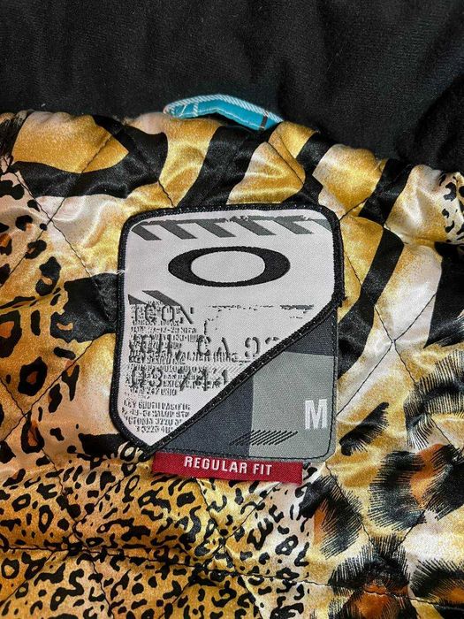 Спортивная куртка, размер М