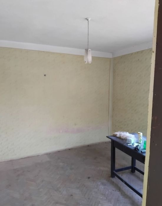 Продава къща в с.Грамаде общ Дупница