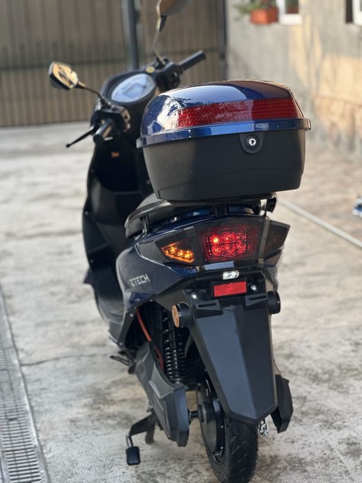 Vand scuter electric