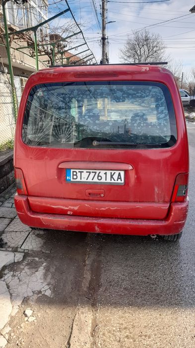 Продавам Ситроен Берлинго 16i