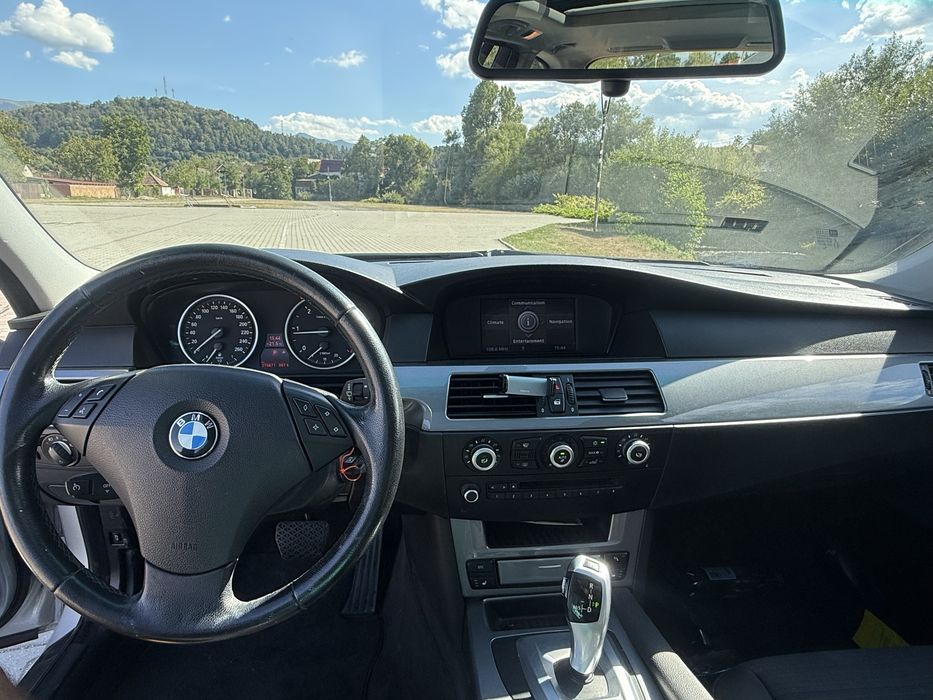 BMW  SERIA 520d E61