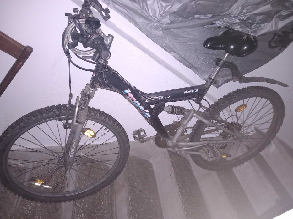 Bicicleta  MTB suspensie fata spate lumini fata spate sonerie ohlinda