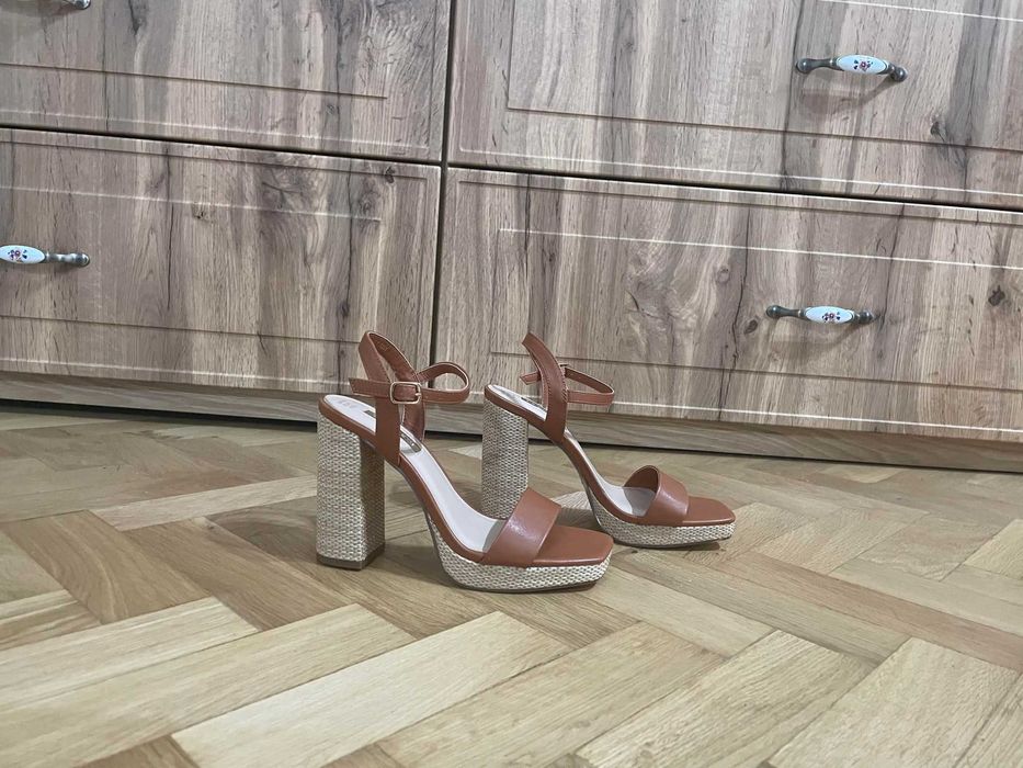 Sandale Primark, mărimea 37
