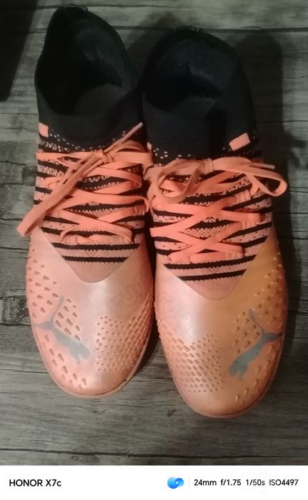 бутсы nike и puma
