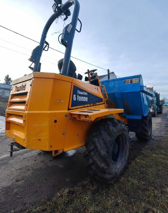 Excavator / dumper de 6 tone de închiriat