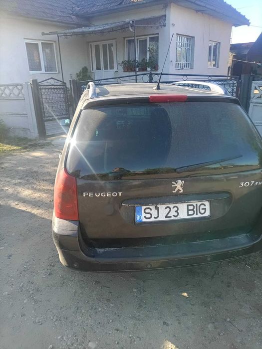 Vand doua masini