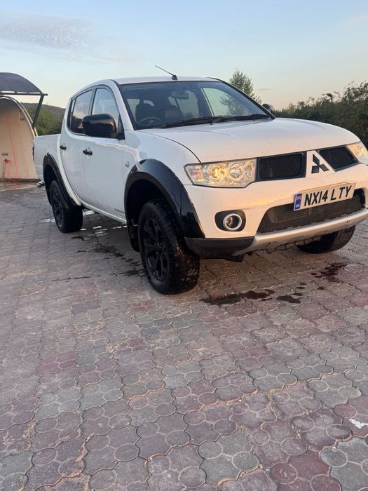Mitsubishi l200 barbarian  gama de top an 2014 euro 5 4x4 functional mot asigurare valabile