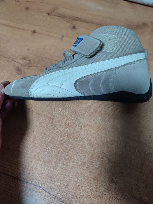 Кроссовки  39-40 размер