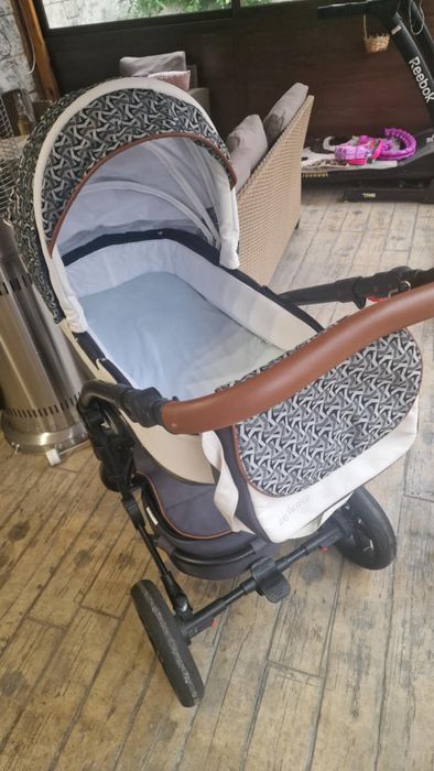 Бебешка количка в отлично състояние