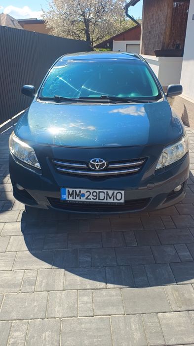 Vând Toyota Corolla