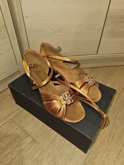 Pantofi dans sportiv