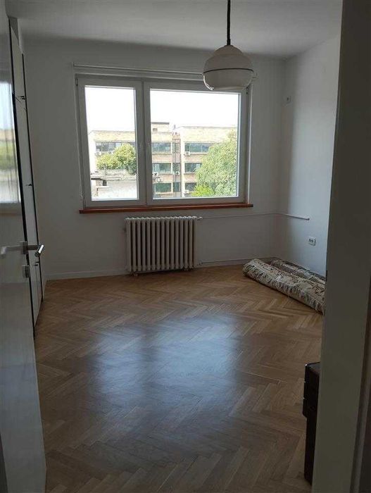 Дава се под наем Тристаен апартамент в Пловдив, Кючук Париж - 81 кв.м за 367.2 € - Снимка #2