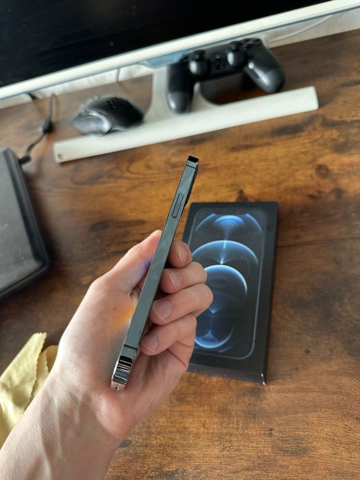 Iphone 12 pro без ремонта